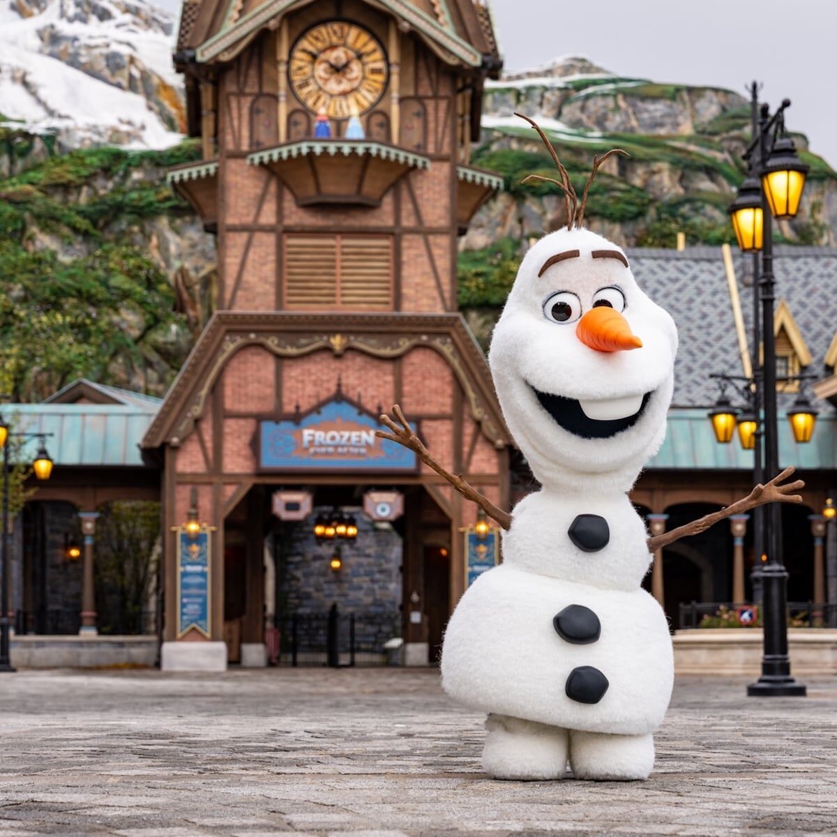 Robotic Olaf is cute-but is he the beginning of unscripted AI characters?