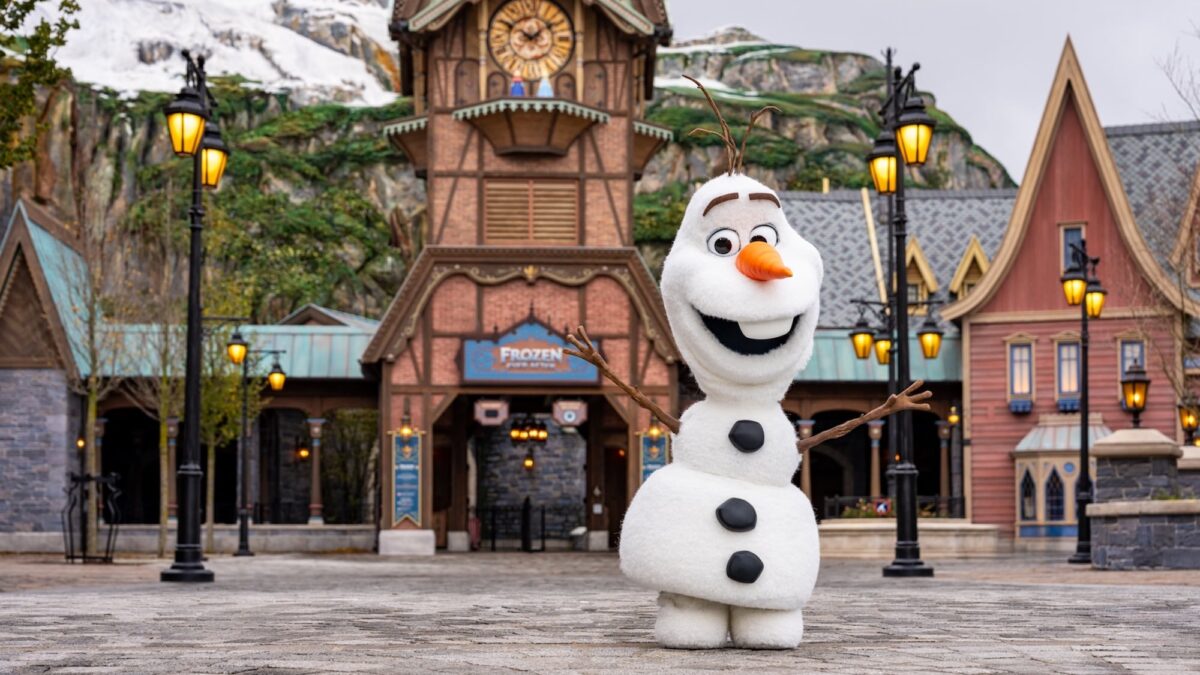 Robotic Olaf is cute—but is he the beginning of unscripted AI characters?