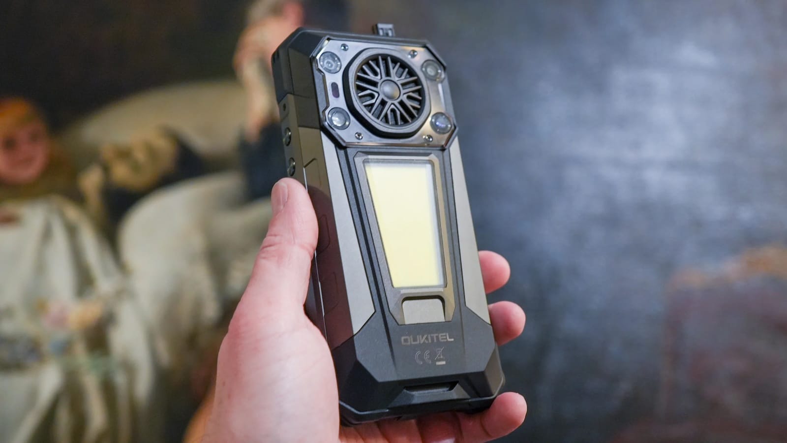 Oukitel WP63 can light a fire