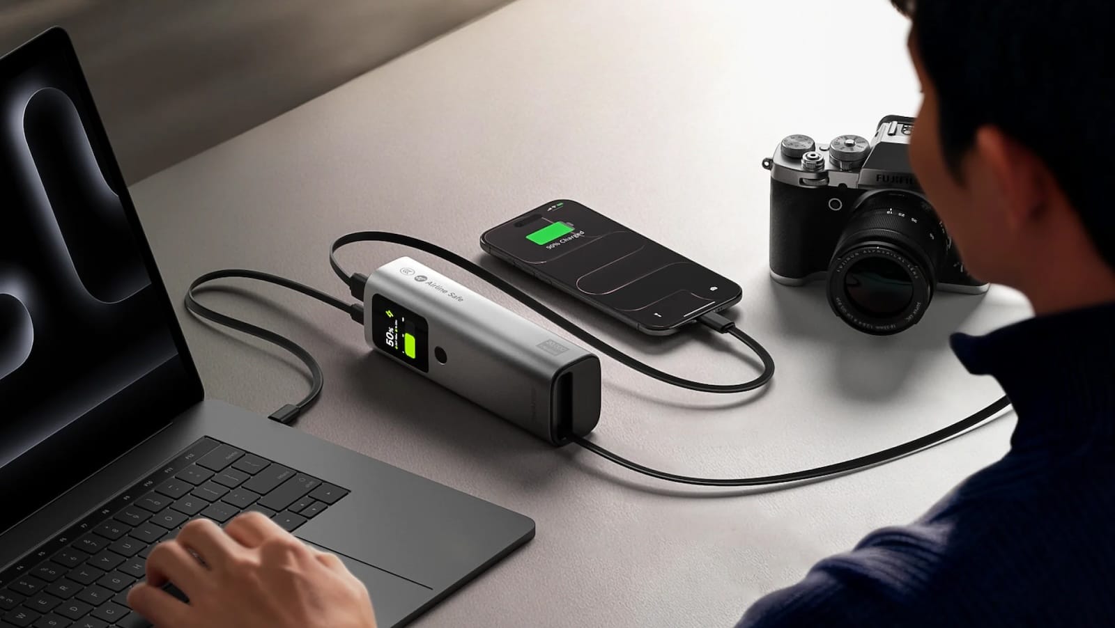 Sharge Retractable 165 Power Bank