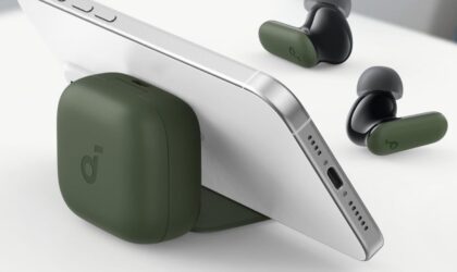 St. Patrick's Day gifts Soundcore P30i in green