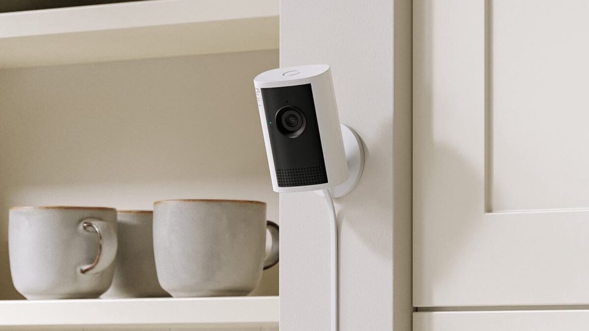 Local storage vs AI motion alerts: What I prioritize in a no subscription security camera
