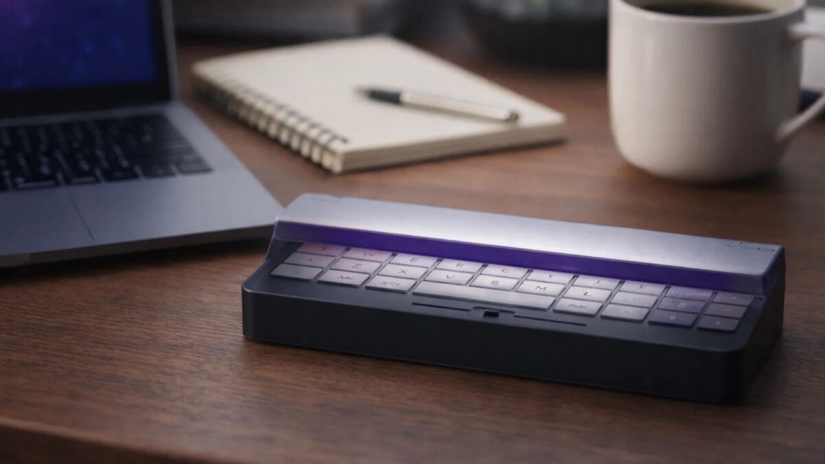 rabbit project cyberdeck preview: Why I think design and display will make or break it