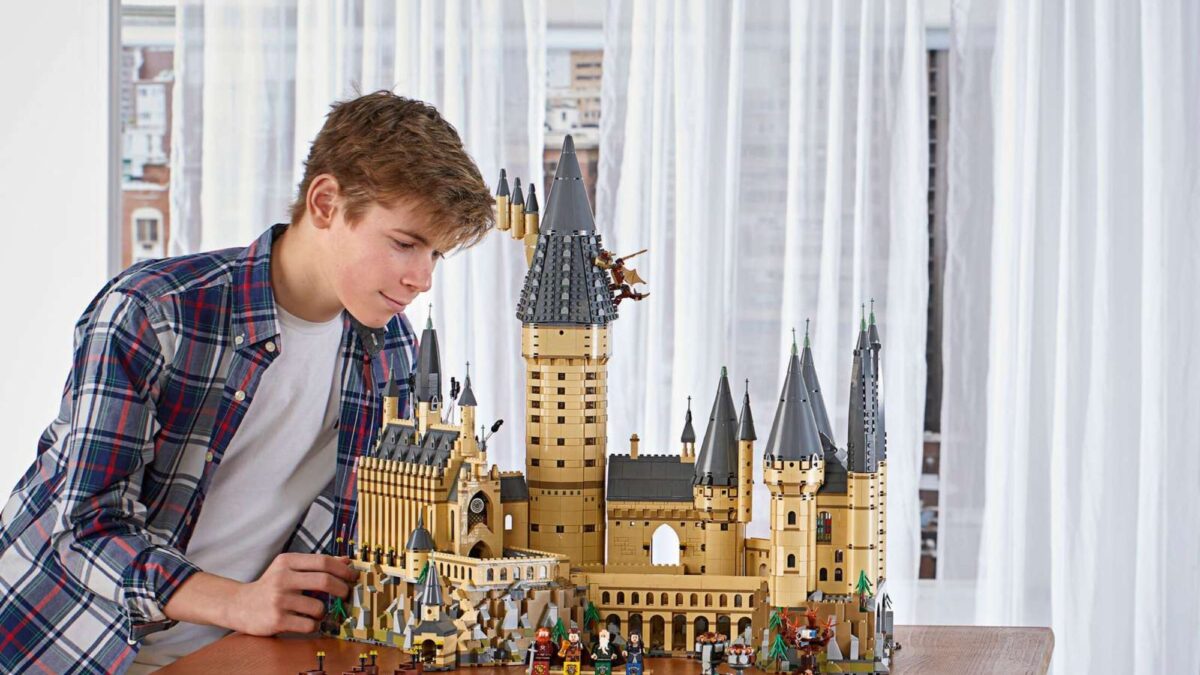 9 coolest Harry Potter gifts: I looked into LEGO castles, Bluetooth headphones, and wizarding collectibles