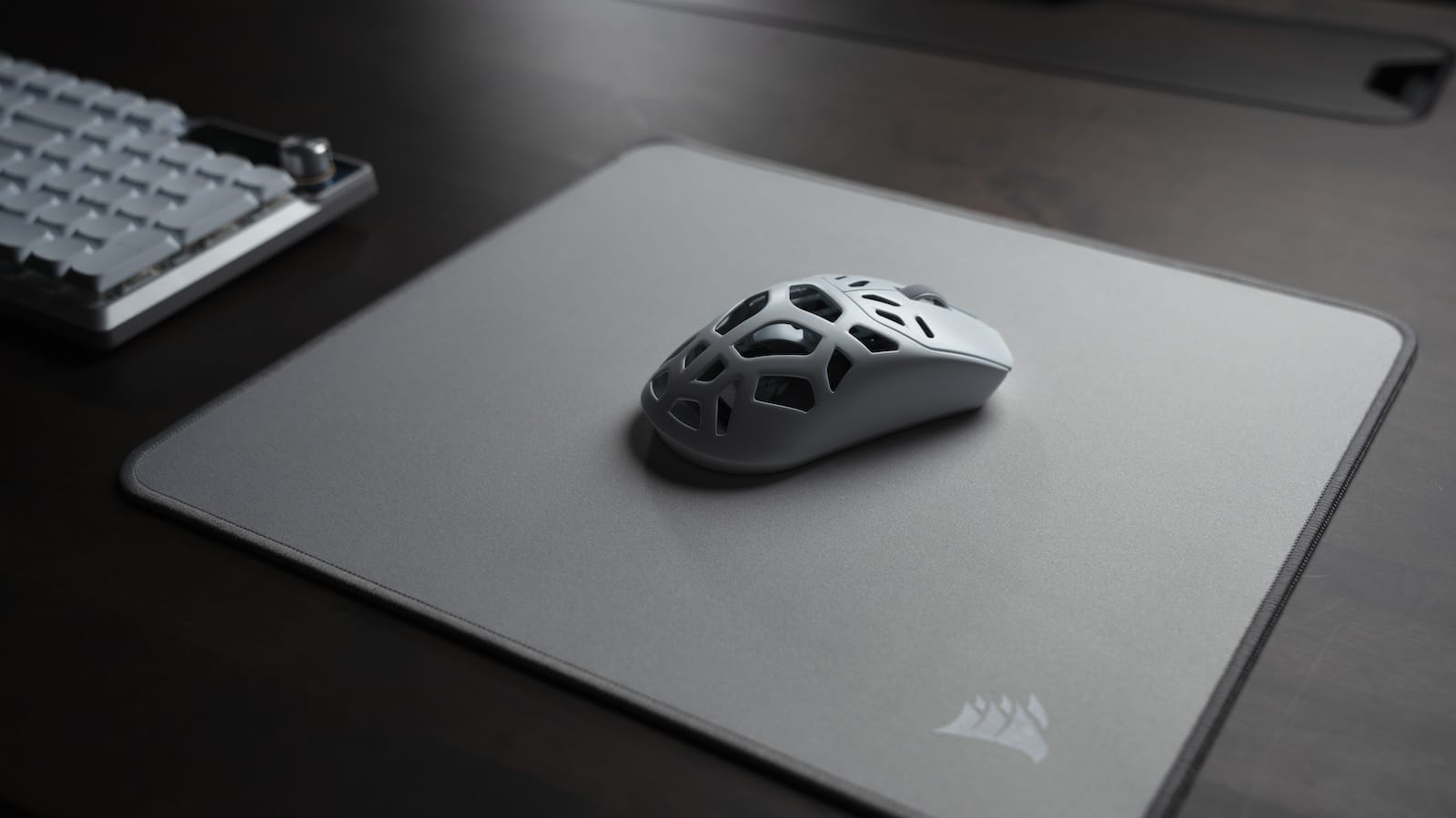 CORSAIR MM Anti-Fray Cloth Gaming Mouse Pad lasts and lasts