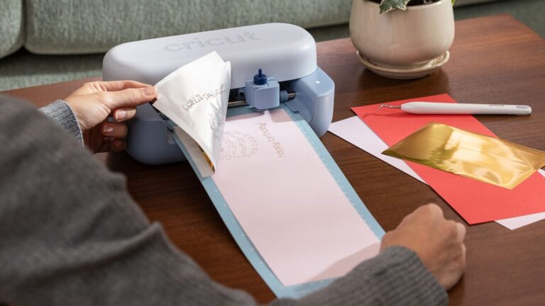 Cricut Joy 2 Compact Cutting Machine