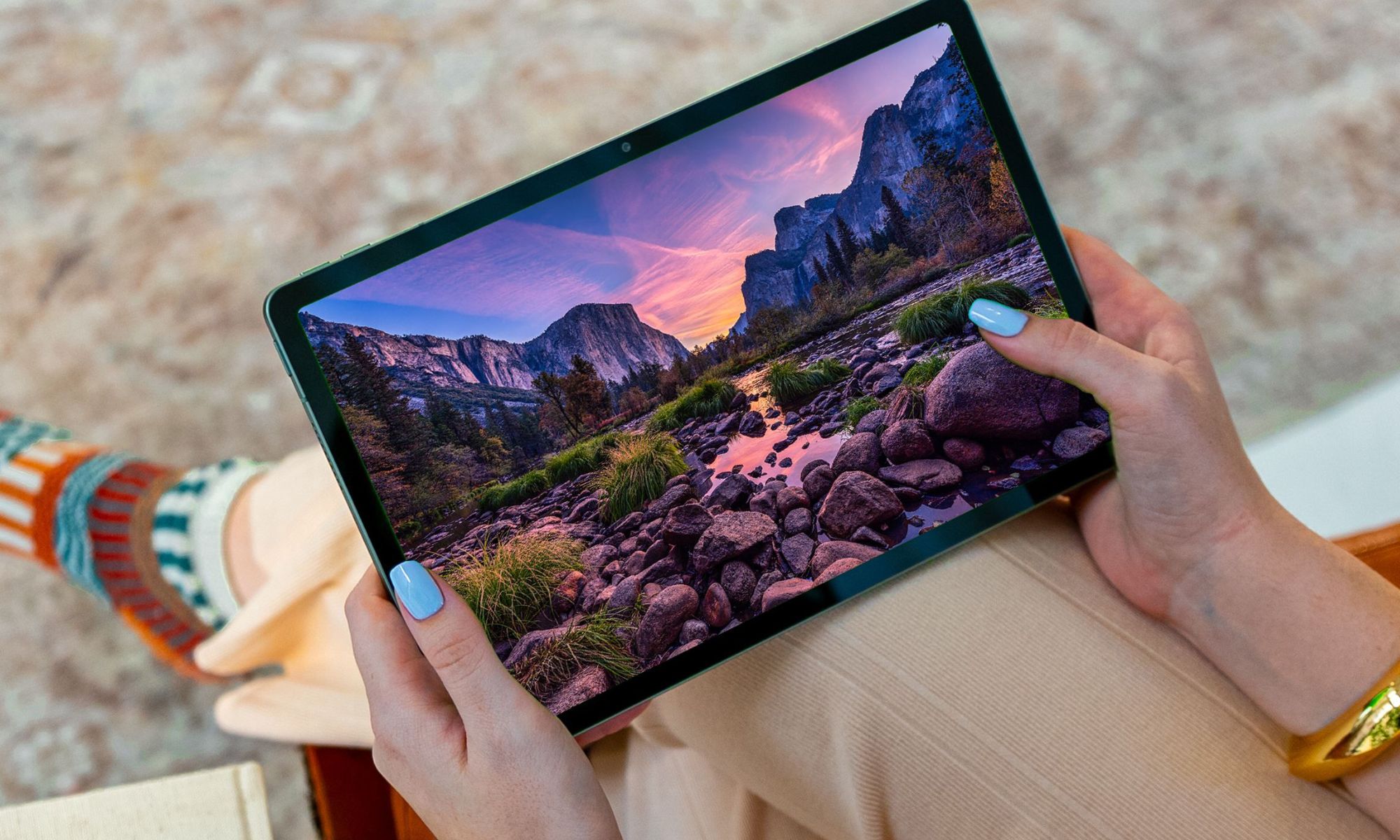 moto pad – 2026 vs. iPad Air (M4) moto pad – 2026 vs. iPad Air (M4)