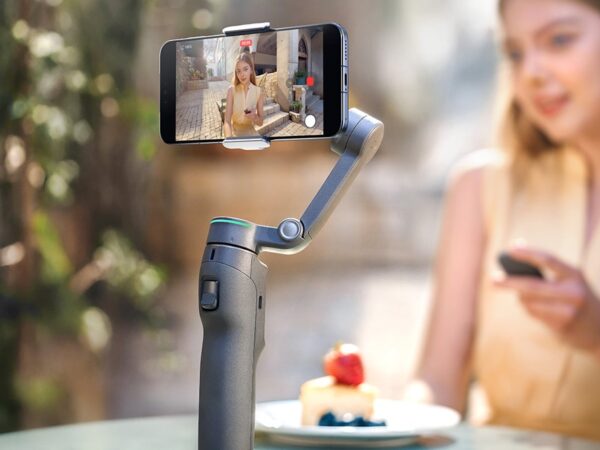 DJI Osmo Mobile 8P Smartphone Gimbal