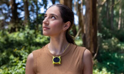 Looki L1 AI Wearable Life Camera