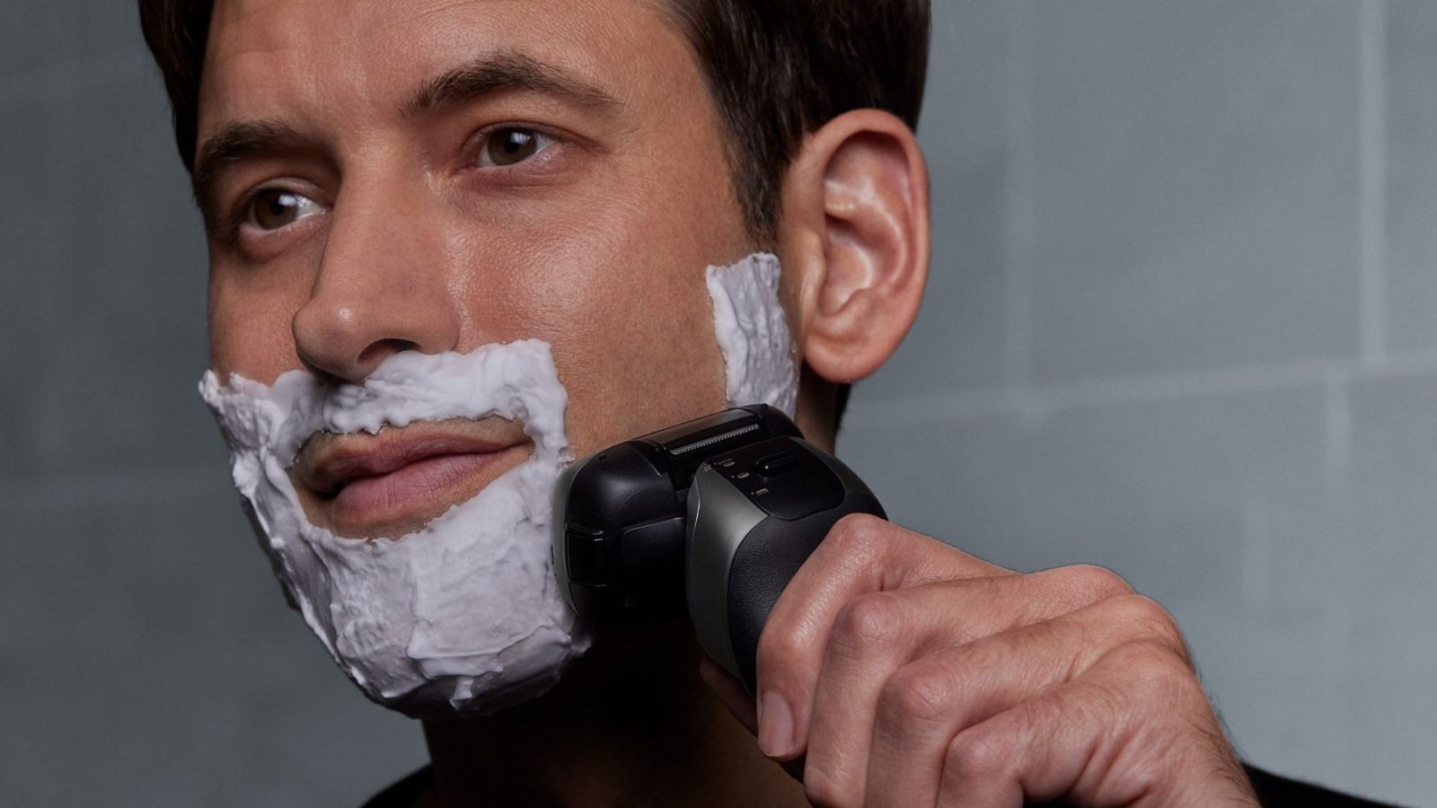 Panasonic ARC5 PRO offers a smooth, comfortable shave!
