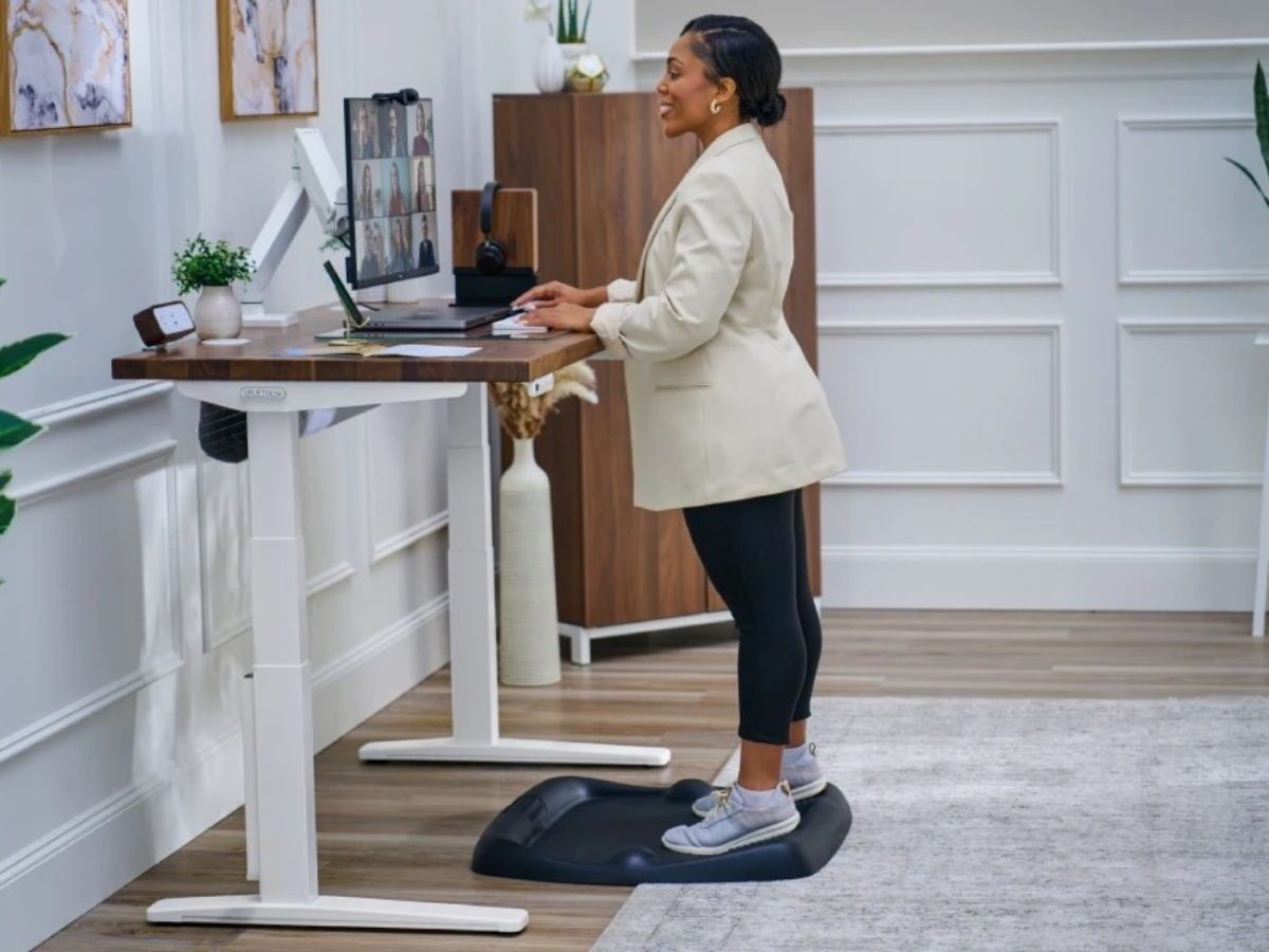 UPLIFT V3 Standing Desk