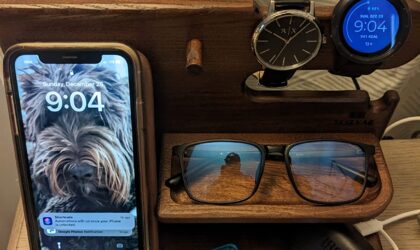 TESLYAR Wood Phone Docking Station for Men