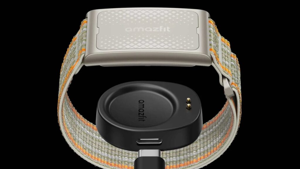 Amazfit Helio Strap Pro and Its Wireless Charger