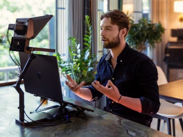 Elgato Conferencing Kit + Video Meeting Setup