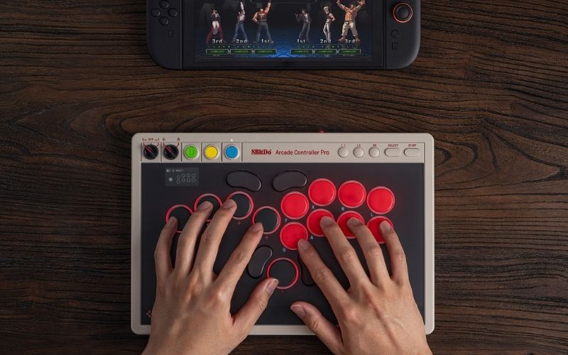 First impressions: 8BitDo's Arcade Controller Pro is a leverless fight stick done right