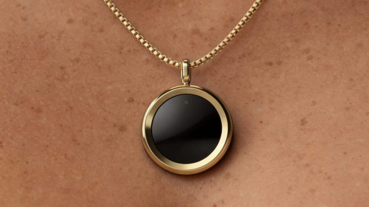 I’m done guessing my UV exposure and this jewelry-like wearable is why
