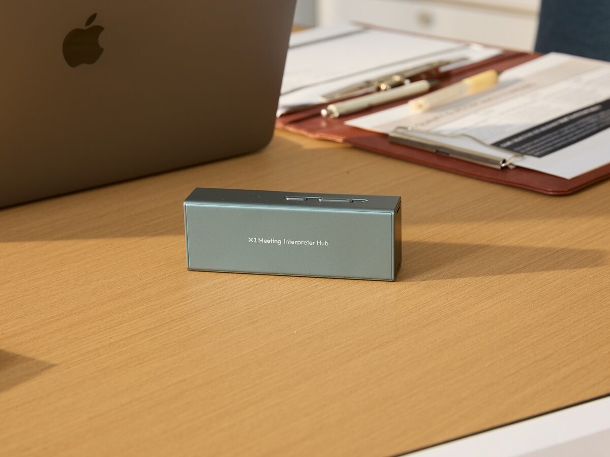 Timekettle X1 AI Interpreter Hub