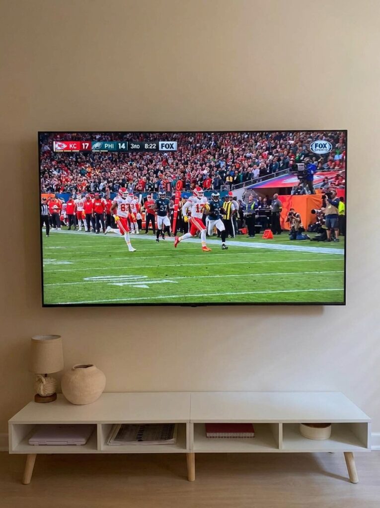 Hisense U7SG: 3,000 dimming zones, 165Hz, and a gaming TV that doesn't just claim it