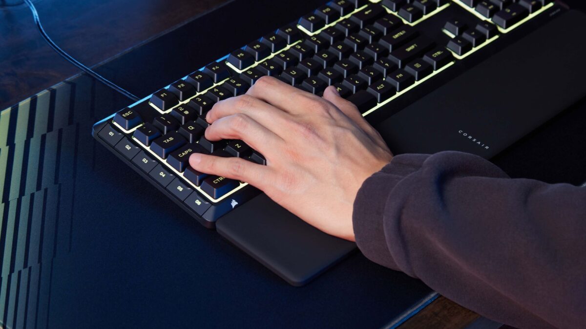 SKIFF 100 vs. SKIFF 100 Plus: Which CORSAIR membrane keyboard should you buy?