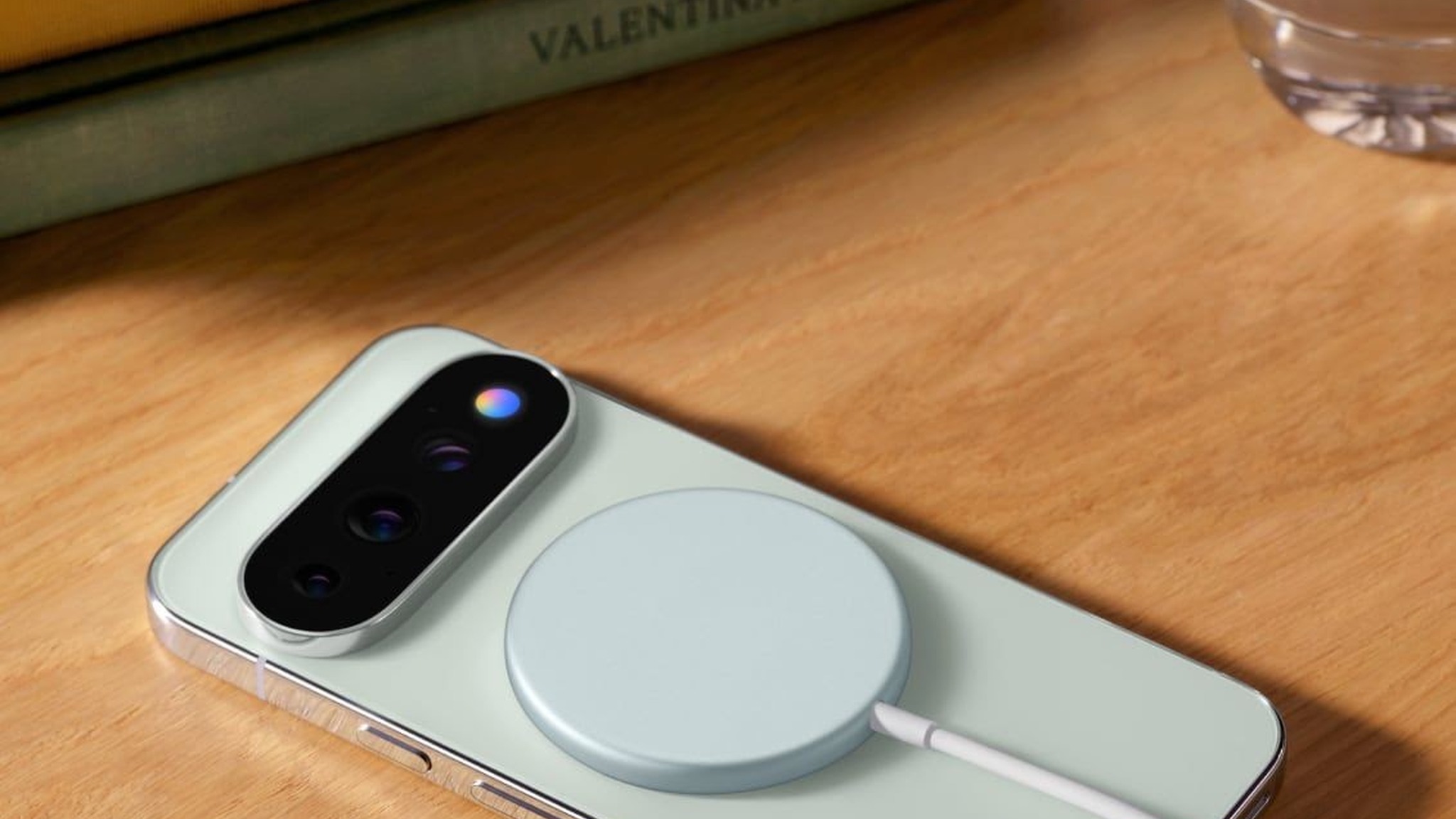Pixelsnap Charger: Qi2 Magnetic Wireless Charging for Pixel