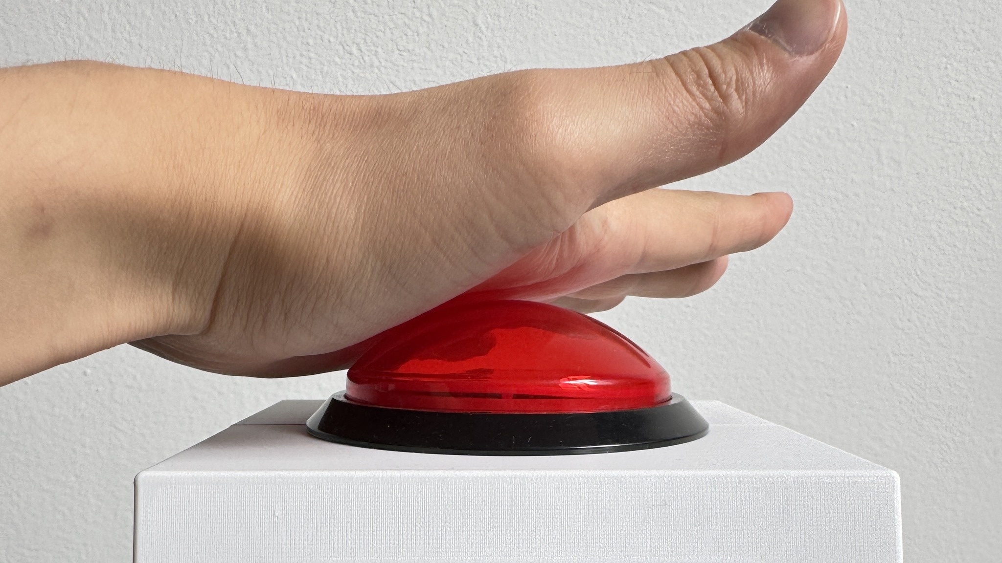 CinderClock Programmable Alarm Clock | Key Features, Price & Alternatives